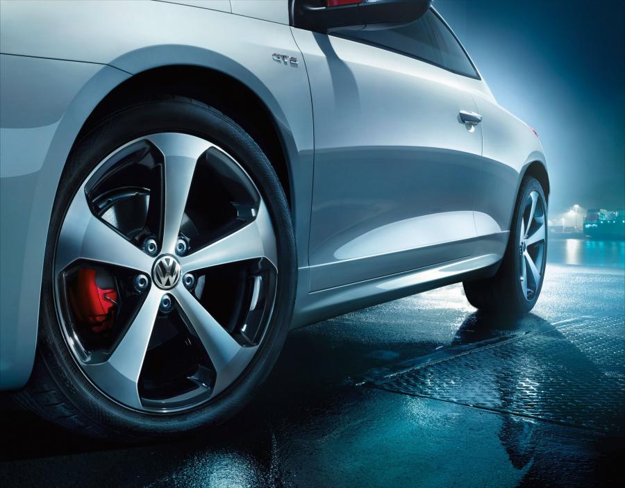  Volkswagen Scirocco GTS 2012 года  (фото 6 из 8)